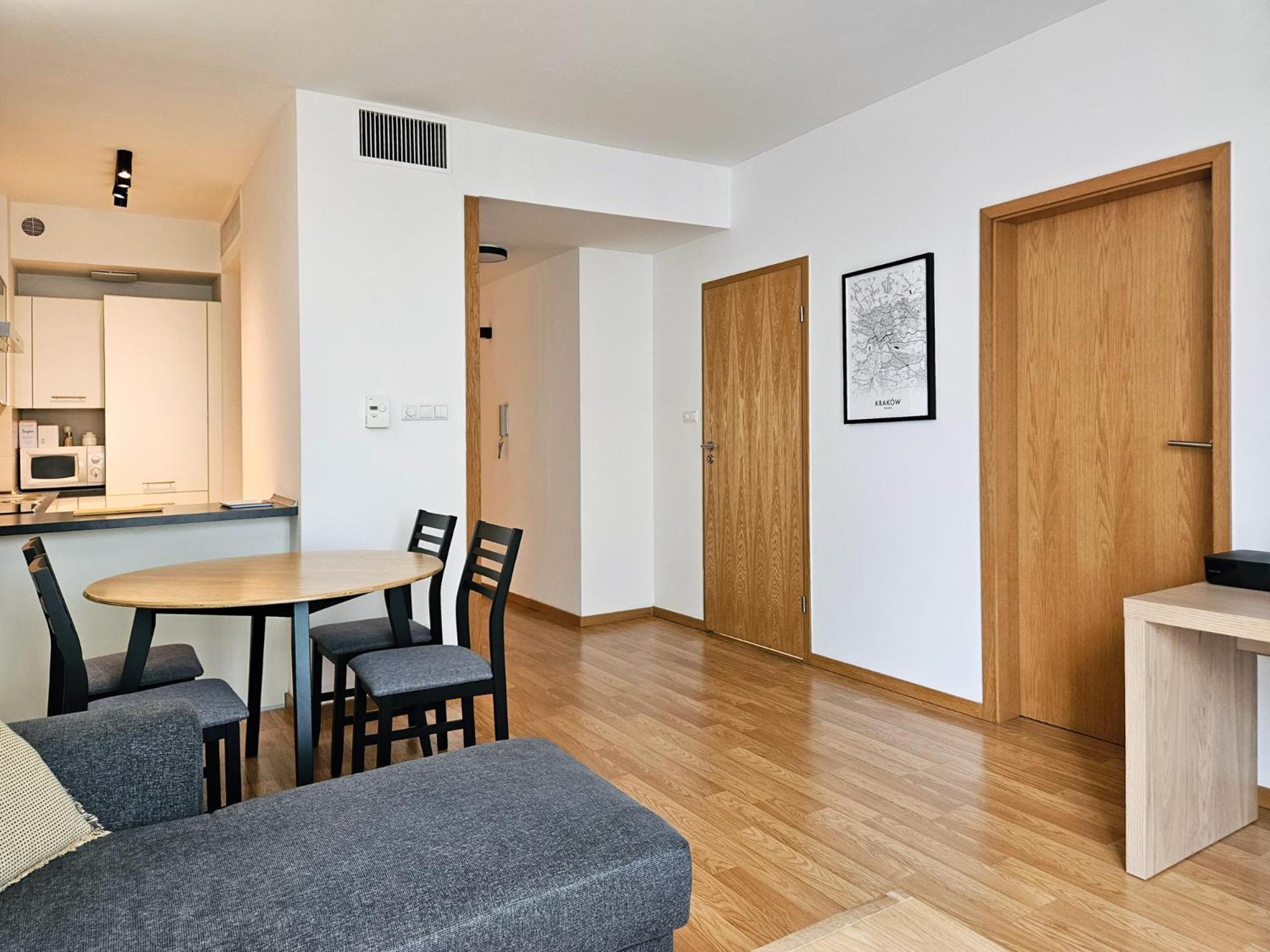 Old Town Plaza Apartment Красков Екстериор снимка
